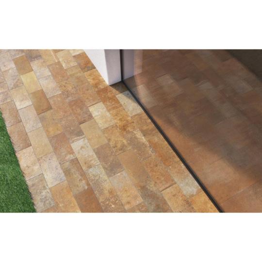 tegla hatasu falburkolat narancssarga cotto jarda kismeretu konyha nappali furdoszoba rusztikus greslap padlolap 15x30 kismeretu voros mediterran burkolatok lameridiana lakberendezes.jpg